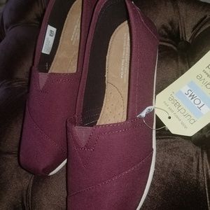 Toms